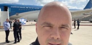 Ισραήλ: Αποβίβασαν δημοσιογράφο από το αεροσκάφος του Νετανιάχου για «να ελέγξουν τις επαφές του»