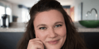 Μάσα Σιλίνσκι για τον «Ήχο της Πτώσης»: Ο θάνατος έχει σχεδόν «εξαχθεί» από την καθημερινότητα