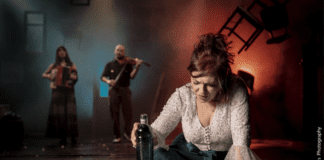 Το θεατρικό φαινόμενο “Το πάρτυ της ζωής μου” με την Ελένη Ράντου επιστρέφει στο θέατρο Αριστοτέλειον