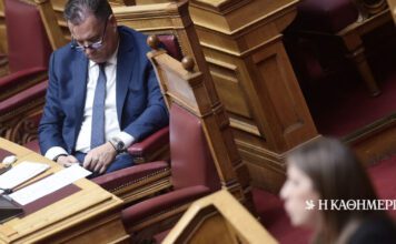 Εντός και Εκτός: Ζωή εναντίον Αδώνιδος στο διηνεκές