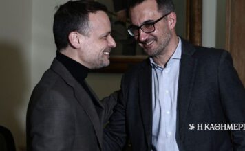 Ο σκληρός Απρίλιος του ανασχηματισμού