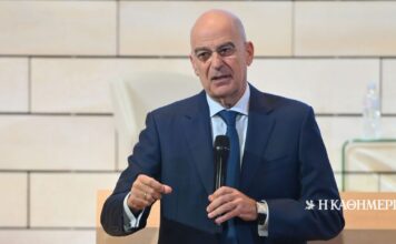 Νίκος Δένδιας: Αγωνία για τα δημοσκοπικά «δυάρια»