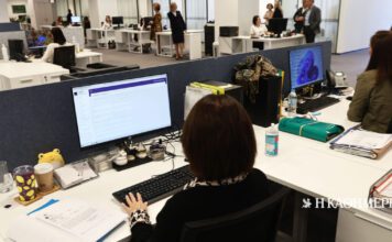 Αρση μονιμότητας δημοσίων υπαλλήλων: «Προβλέπονται κυρώσεις, ακόμα και απόλυση, αλλά δεν τηρούνται»