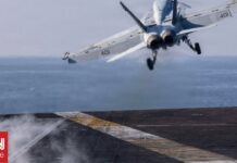 ΗΠΑ: Καταστρέψαμε τον στόλο του Ιράν στον Κόλπο του Ομάν και εξοντώσαμε 49 ηγέτες του