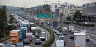 Ουρές χιλιομέτρων στον Κηφισό και στα δύο ρεύματα – Πού αλλού υπάρχουν προβλήματα