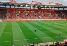 Είσοδος της ΑΕΛ στο Καραϊσκάκη (Video)