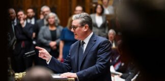 Στάρμερ: Οι βάσεις στην Κύπρο δεν χρησιμοποιούνται από τα αμερικάνικα βομβαρδιστικά