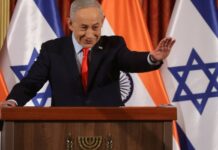 Ο Νετανιάχου χλευάζει τις ιρανικές απειλές και τις φήμες ότι έχει σκοτωθεί – «Πεθαίνω για… καφέ»