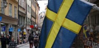 Σουηδία: Η κυβέρνηση προωθεί τις απελάσεις μεταναστών με βάση το αν ζουν «έντιμη ζωή»