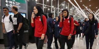 Στην Κωνσταντινούπολη τα μέλη της γυναικείας ομάδας ποδοσφαίρου του Ιράν