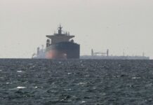 Το Ιράν έβαλε 12 νάρκες στο Στενό του Ορμούζ – «Δε νομίζω ότι τα κατάφερε η Τεχεράνη» απαντά ο Τραμπ