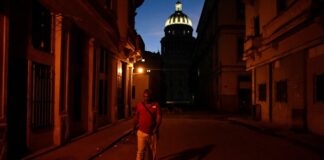 Η Κούβα απορρίπτει αλλαγή του Σοσιαλισμού ή απομάκρυνση του προέδρου Μιγκέλ Ντίας-Κανέλ