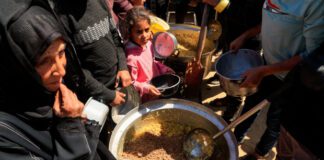 Παλαιστίνιοι σε απόγνωση: Η μάχη για επιβίωση στη Γάζα όσο τα βλέμματα του πλανήτη είναι στραμμένα στο Ιράν