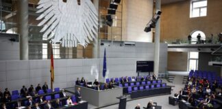 Για «έκρηξη» βίας μιλά ο καγκελάριος Μερτς, επιρρίπτοντας ευθύνες στους μετανάστες