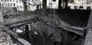 Ισραηλινό σφυροκόπημα σε υποδομές του Ιράν – Πληθαίνουν τα σενάρια περί χερσαίας επέμβασης των ΗΠΑ