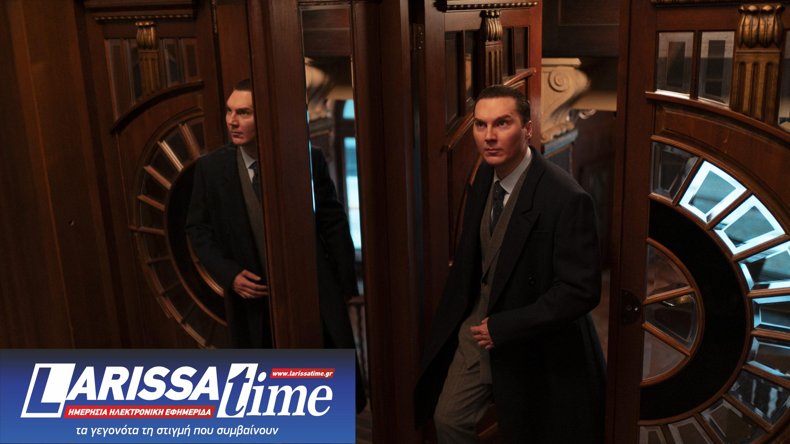 Ο Μάγος του Κρεμλίνου: Η νέα σκηνοθετική δουλειά του Ολιβιέ Ασαγιάς