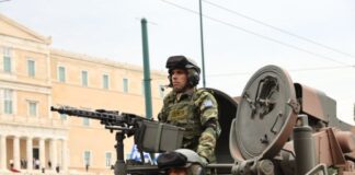 Παρουσία Κυριάκου Μητσοτάκη η μεγάλη στρατιωτική παρέλαση της 25ης Μαρτίου