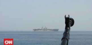 Ο Λαριτζάνι απαντά στον Μακρόν: «Το Στενό του Ορμούζ δεν είναι ασφαλές όσο διαρκεί ο πόλεμος