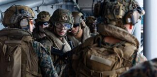 Στη Μέση Ανατολή το USS Tripoli με 3.500 Αμερικανούς πεζοναύτες