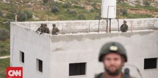 Ισραηλινοί στρατιώτες συνέλαβαν δημοσιογράφους του CNNi που κάλυπταν επίθεση εποίκων στην Δυτ. Όχθη