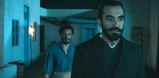 Ο Δρακούλης φυλακίζει την Ανδρομέδα και τη χωρίζει από τον Περσέα