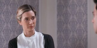 Η Ελένη επιστρέφει στο ξενοδοχείο συγκλονισμένη για το θάνατο του Νικόλα