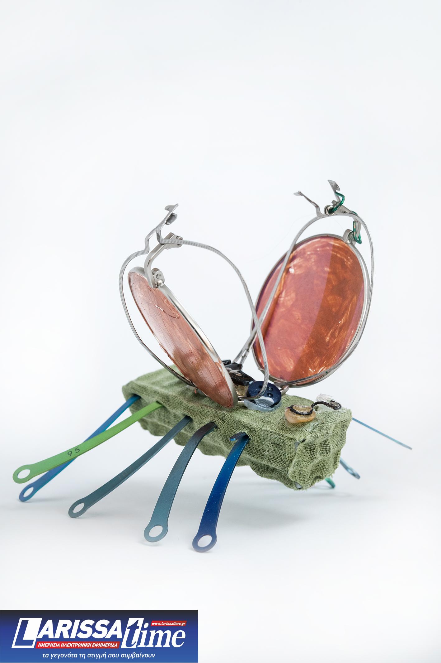 «Δεύτερη Ζωή»: Ατομική Έκθεση του Θανάση Μπίρλη με αξιοποίηση παλιών αντικειμένων