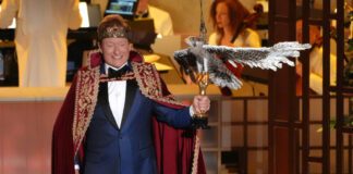 Καυστικός Κόναν Ο’ Μπράιεν στα 98α Όσκαρ: Οι ατάκες του για Τραμπ, Έπσταϊν και Χόλιγουντ