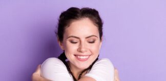 Η αυτοεκτίμηση χτίζεται όταν αναπτύσσουμε δεξιότητες. Όταν αντέχουμε την αποτυχία. Όταν δεχόμαστε την κριτική