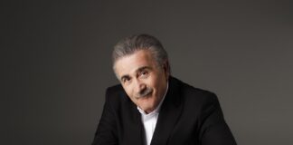 Ο Λάκης Λαζόπουλος έρχεται την Πρωταπριλιά με καλεσμένο τον Χρήστο Μάστορα