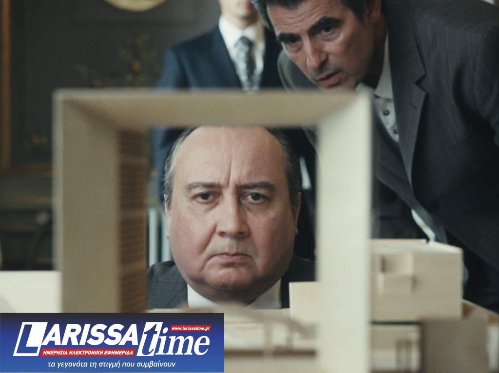 Ο Στεφάν Ντεμουστιέ για τον «Άγνωστο της Μεγάλης Αψίδας»: Όταν η αρχιτεκτονική γίνεται κινηματογραφικό θρίλερ