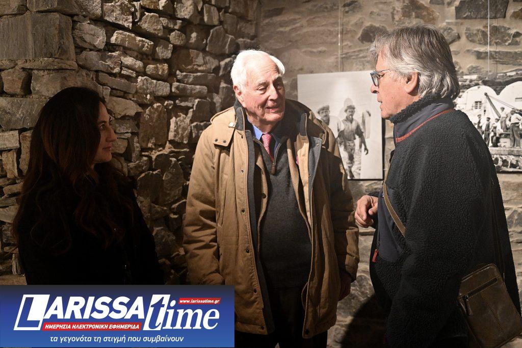 Με εξαιρετική επιτυχία τα εγκαίνια της έκθεσης «Αναμνήσεις από το Αιγαίο» του Robert McCabe στην Πάρο, παρουσία του ίδιου του φωτογράφο