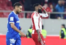 Μπλόκο των «βυσσινί» στο Φάληρο