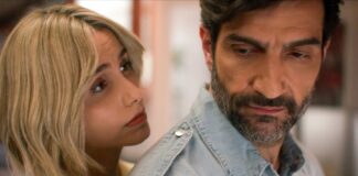 Ο Άγης ζητάει από την Άννα να ξαναβρεθούν και καταλήγουν σε ένα ξενοδοχείο