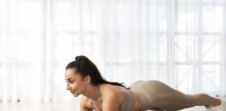 Η πιο χρήσιμη 15λεπτη ρουτίνα: 3 απλές ασκήσεις που κινητοποιούν όλο το σώμα