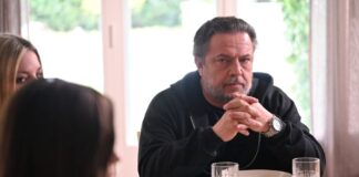 Ο Θεόφιλος απολύει την Βέρα και η υγεία του Λευτέρη επιδεινώνεται