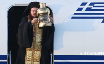 Εκπρόσωπος ΥΠΕΞ για Αγιο Φως: Η Ελλάδα θα εξαντλήσει κάθε δυνατότητα μεταφοράς του