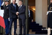 Θεωρείο: Στο βάθος πυρηνική ομπρέλα