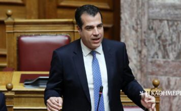 Πλεύρης: Στο τραπέζι η απαγόρευση της μπούργκας – «Εξετάζουμε το πλαίσιο άλλων χωρών»