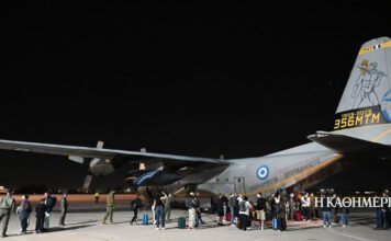 Γεραπετρίτης: Πάνω από 2.000 Ελληνες επέστρεψαν από την εμπόλεμη ζώνη