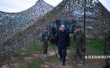 Στο αντιαεροπορικό σύστημα Patriot στα Χανιά ο Νίκος Δένδιας