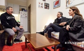 Θεσσαλονίκη: Επίσκεψη Μητσοτάκη σε 63χρονο που διαμένει σε κοινωνική κατοικία