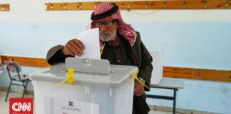 Δημοτικές εκλογές στη Δυτική Όχθη και στην κεντρική Γάζα: Άνοιξαν τα εκλογικά τμήματα