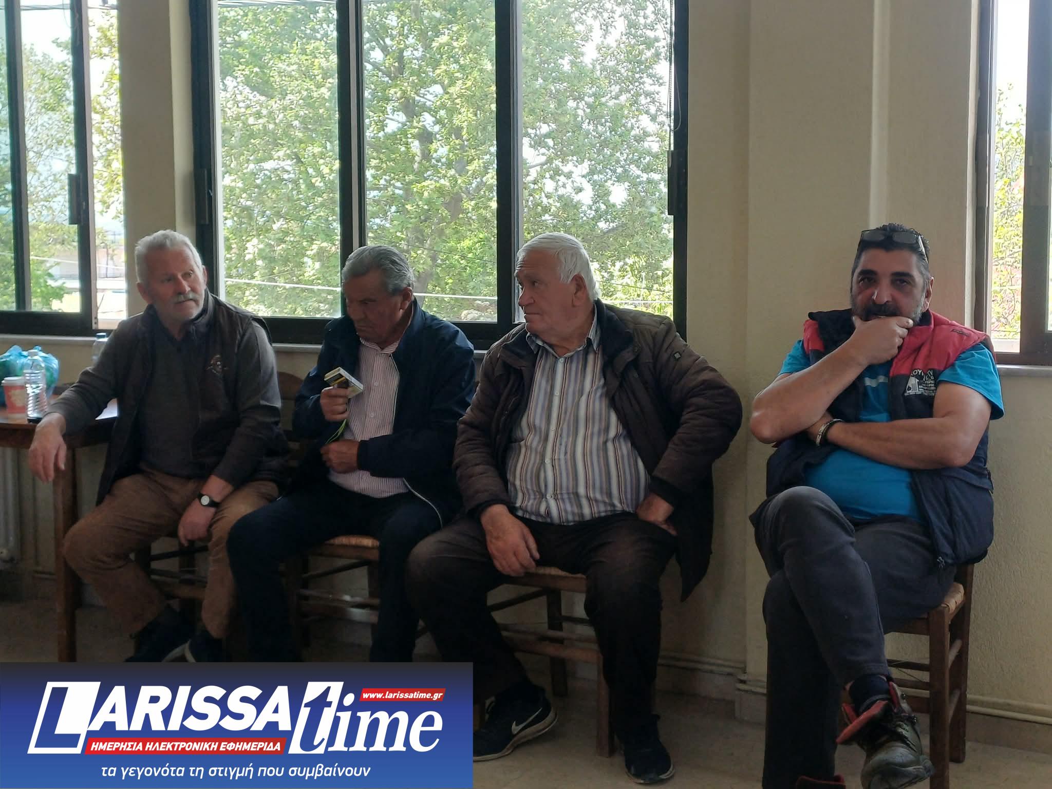 Μαμάκος σε κατοίκους της Μάνδρας: Έργα αναβάθμισης αθλητικού Κέντρου και σύγχρονης παιδικής χαράς (ΦΩΤΟ)