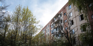 Σαράντα χρόνια μετά τη δυστοπία του Τσερνόμπιλ, η πυρηνική ενέργεια επιστρέφει δυναμικά