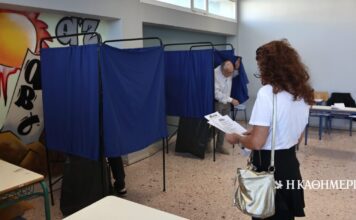 Δημοσκόπηση: Στάσιμο το «κόμμα» Καρυστιανού, δεν έπεισε το ΠΑΣΟΚ