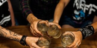 Ικαρία: Στο νοσοκομείο δύο ανήλικοι έπειτα από κατανάλωση αλκοόλ