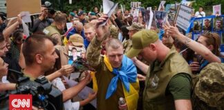 Ρωσία και Ουκρανία ανακοίνωσαν ότι αντάλλαξαν 193 αιχμαλώτους πολέμου από κάθε πλευρά