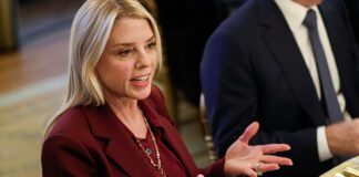 Ο Τραμπ απέλυσε τη γενική εισαγγελέα Μπόντι – Αργούσε να διώξει επικριτές και αντιπάλους του