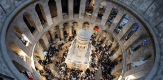 Ιερουσαλήμ: Η τελετή Αφής του Αγίου Φωτός σε ζωντανή μετάδοση